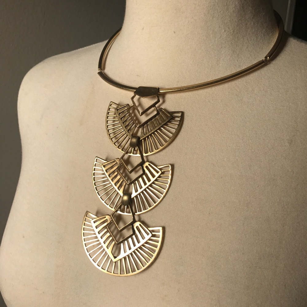 π HP π Stella & Dot Convertible Tassle Pendant - Picture 2 of 2